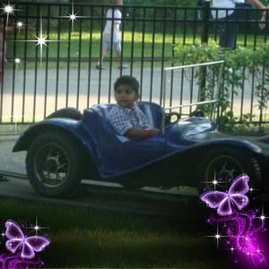 Meet your Posher, Saira